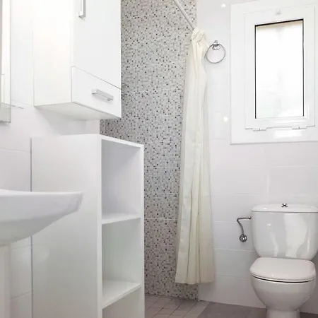 Rvapartaments Benelux 3*
